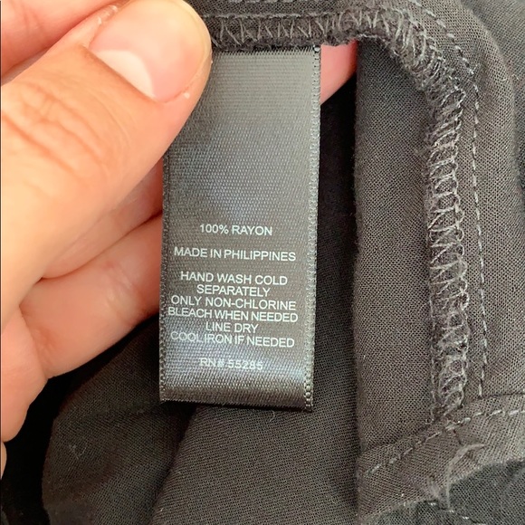 ✨🛍SOLD✨Express black top - Picture 5 of 6